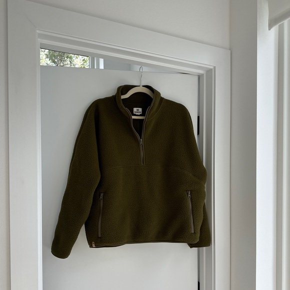 NEW EcoLoft Half Zip by TenTree
Women's Eco-Friendly Half-Zip Pullover - Picture 3 of 6